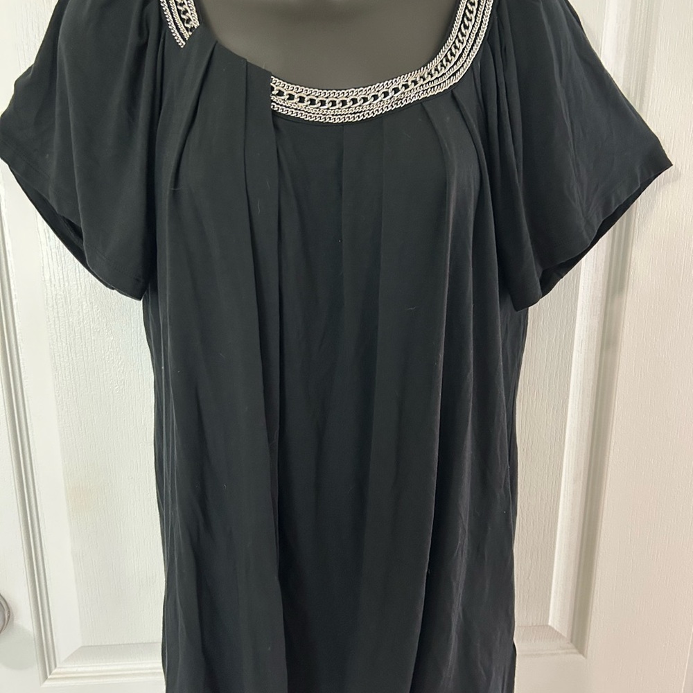Michael Kors Elegant Black Women's blouse with pleats and silver chain neckline